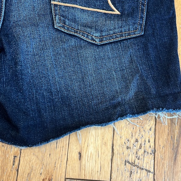 AMERICAN EAGLE leather braided hip, distressed hem stretch shorts. Size 8. EUC. - Picture 11 of 11